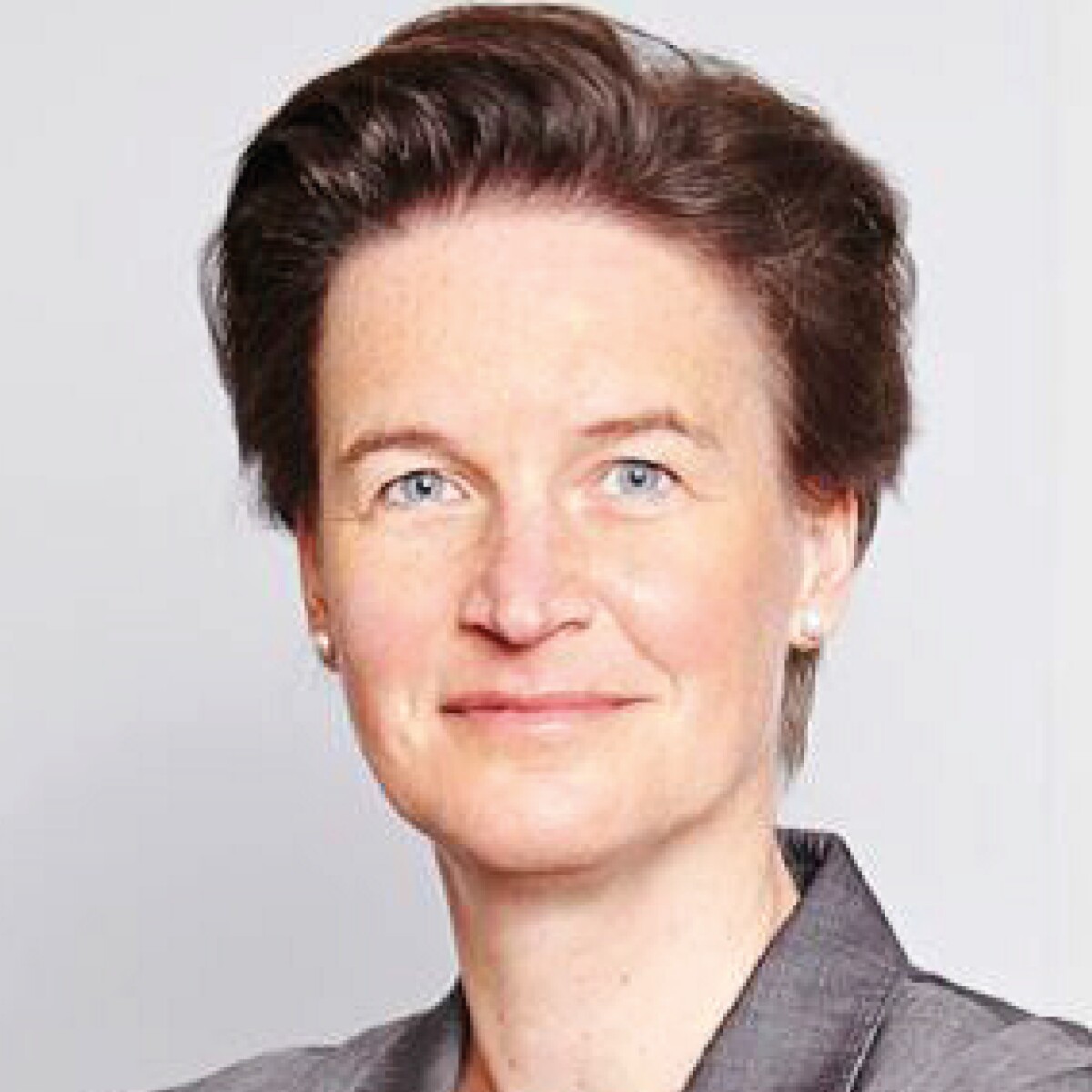 Verena Ross