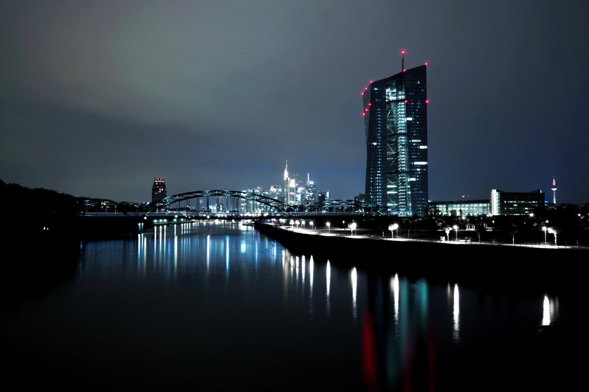 Euro area recovery and ECB response